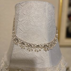 Elegant Faux Pearl and Crystal Necklace